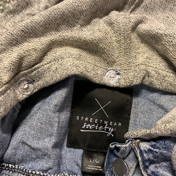 Streetwear Society denim button jacket; youth size large. - Picture 6 of 8